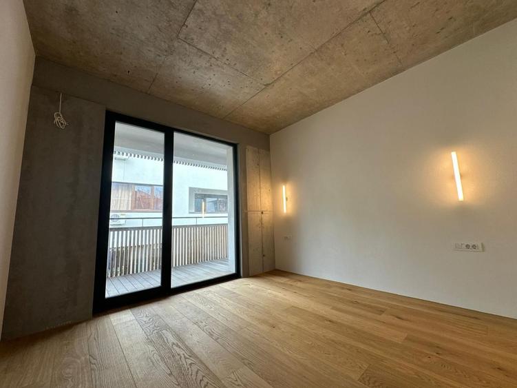 Apartament cu 3 camere decomandat în Dorobanți