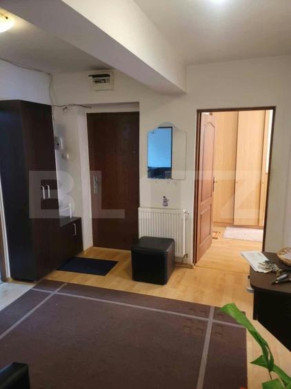 Apartament cu 4 camere decomandat, mobilat în Gojdu