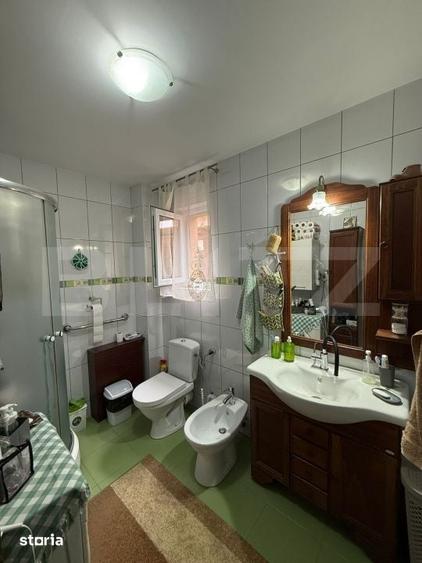 Casă cu 6 camere cu Teren 350 Mp în Tătărași