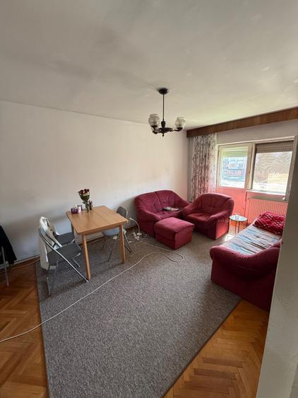 Apartament cu 3 camere decomandat în Micro 17