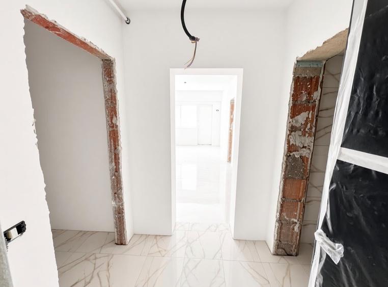 Apartament cu 2 camere semidecomandat în Sânpetru
