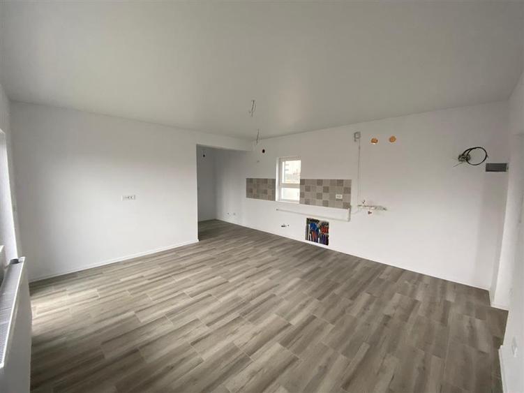 Apartament cu 2 camere decomandat în Aeroport
