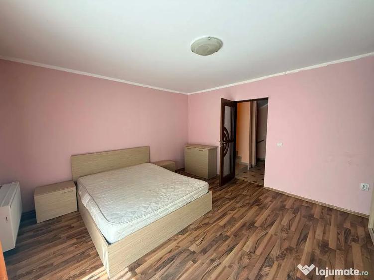 Casă cu 4 camere cu Teren 80 Mp în Andrei Mureșanu