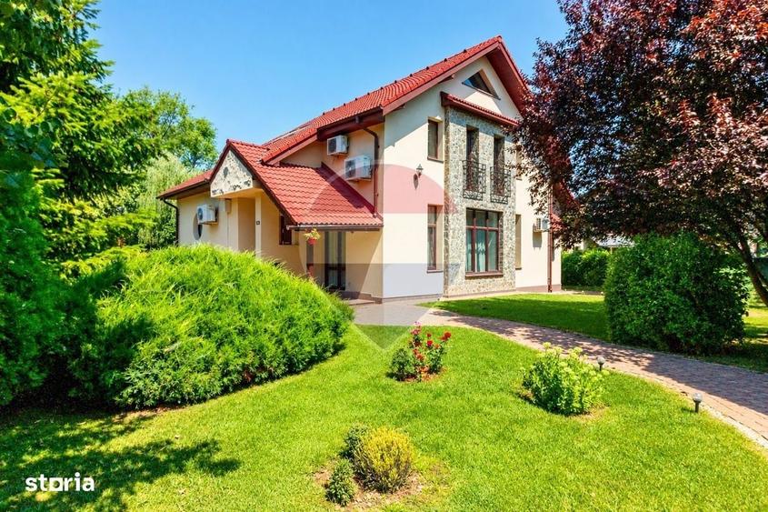 Casă cu 4 camere în Ostratu