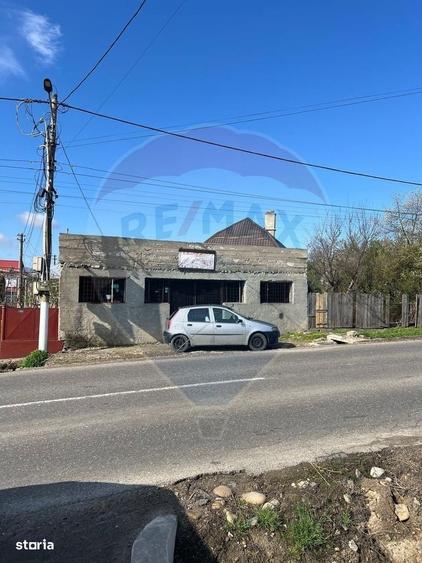 Casă cu 4 camere cu Teren 700 Mp în Străoane