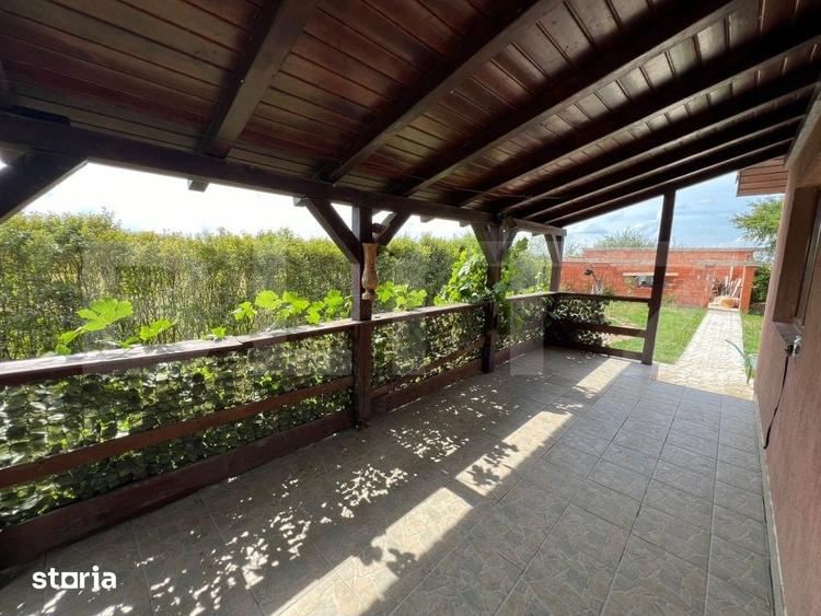 Casă cu 3 camere cu Teren 875 Mp în Bercu Roșu