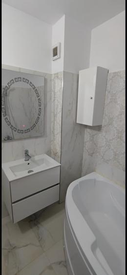 Apartament cu 3 camere decomandat în Dacia