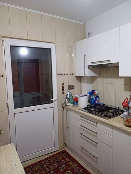 Apartament cu 2 camere decomandat în 9 Mai