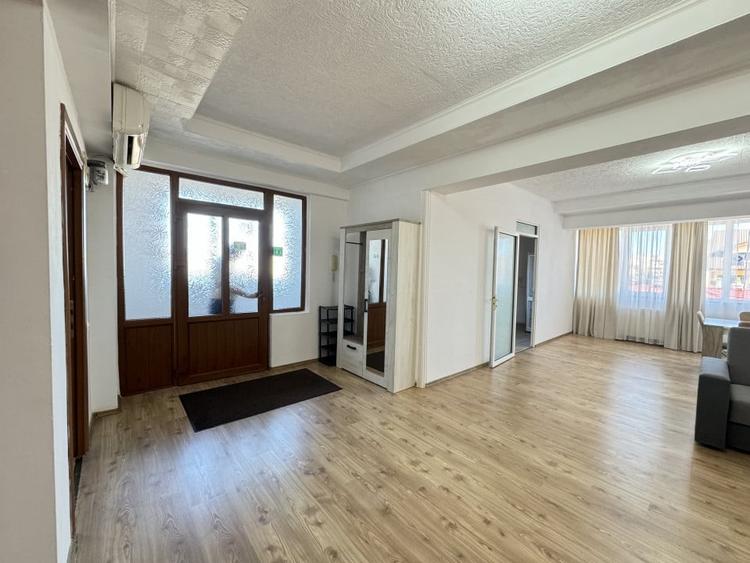 Spațiu comercial, de 360 mp, în Coiciu