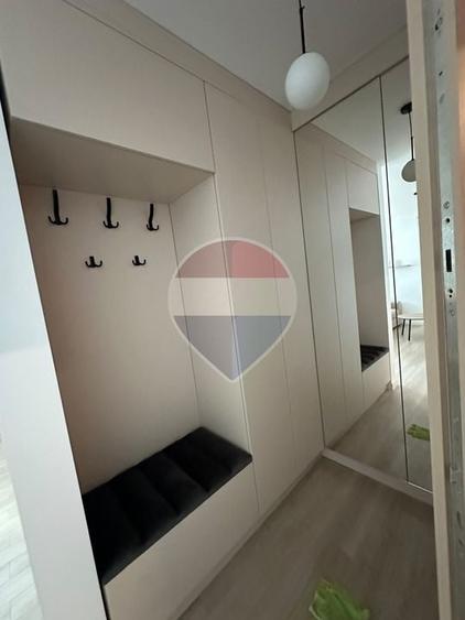 Apartament cu 2 camere semidecomandat în Florești