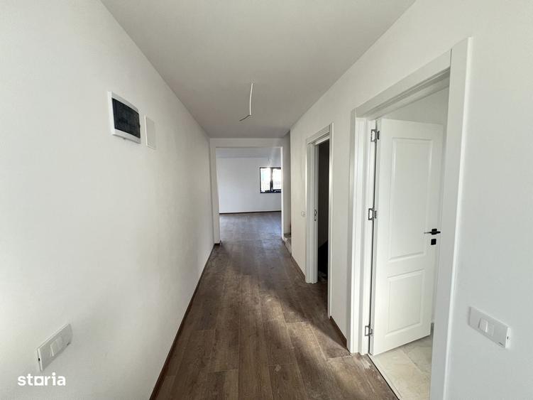 Casă cu 4 camere în Central