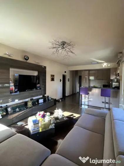 Apartament cu 2 camere semidecomandat în Borhanci