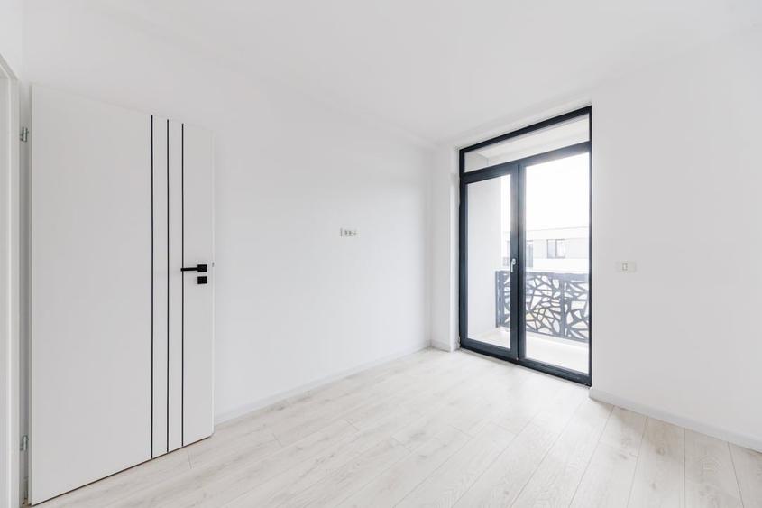 Duplex cu 5 camere cu Canalizare în Mehala
