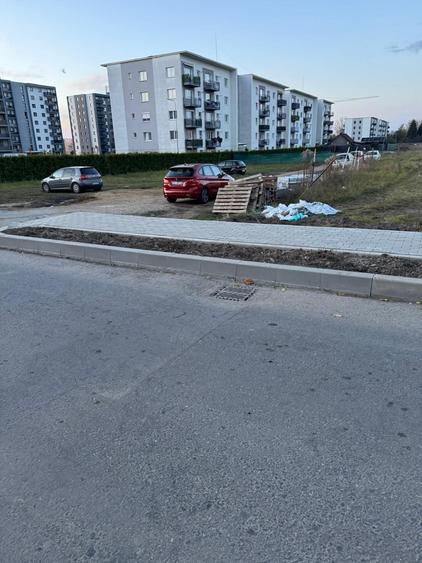 Spațiu comercial, în Tractorul