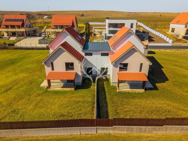 Casă individuală cu 6 camere cu Garaj în Sălicea