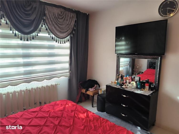 Apartament cu 3 camere, mobilat în Central