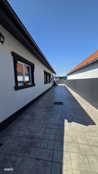 Casă cu 2 camere nedecomandat în Unio