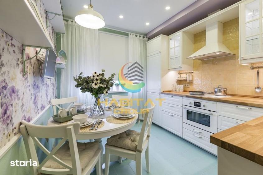 Apartament cu 3 camere decomandat în Central