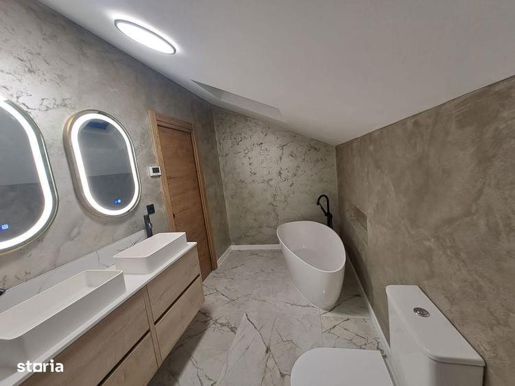 Casă cu 8 camere cu Teren 777 Mp în Șag