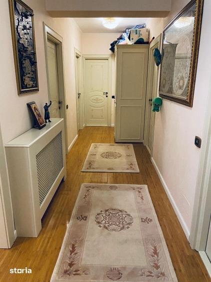 Apartament cu 3 camere decomandat în Faleza Nord