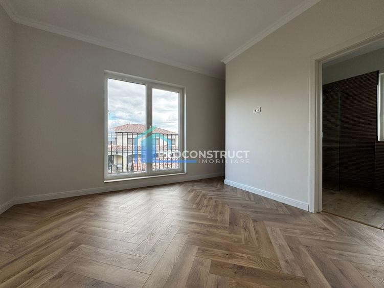 Duplex cu 4 camere cu Canalizare în Dumbrăvița