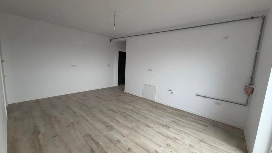 Apartament cu 3 camere decomandat în Giarmata