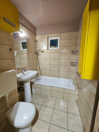 Apartament cu 2 camere semidecomandat în Lacul Tei