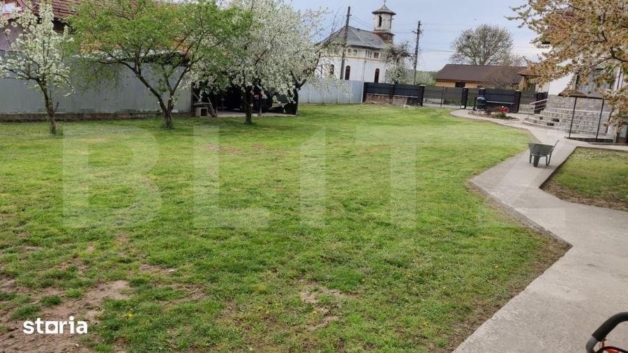 Casă cu 4 camere cu Teren 3300 Mp în Arcani
