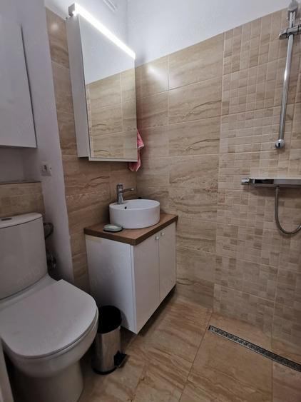 Apartament cu 4 camere decomandat în Complex Studențesc