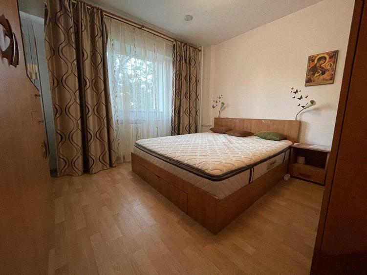 Apartament cu 2 camere decomandat în Bucur Obor