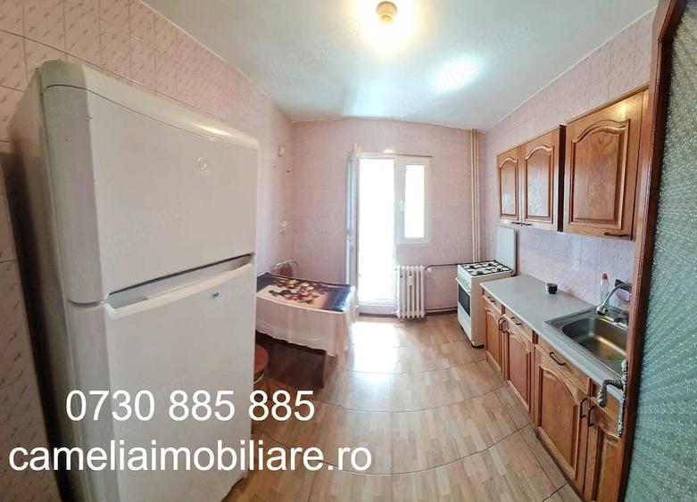 Apartament cu 3 camere semidecomandat în Drumul Taberei