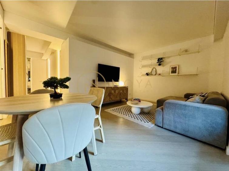 Apartament cu 3 camere decomandat, mobilat în Pipera