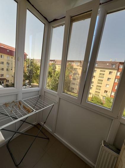 Apartament cu 3 camere semidecomandat, mobilat în Șagului