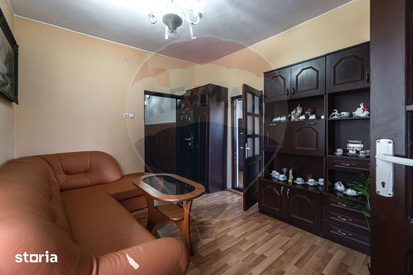 Apartament cu 3 camere, mobilat în Central