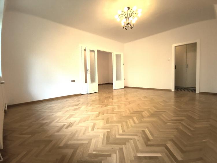 Apartament cu 2 camere decomandat, mobilat în Centrul Istoric