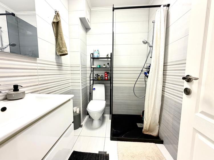 Apartament cu 3 camere decomandat în Dărmănești
