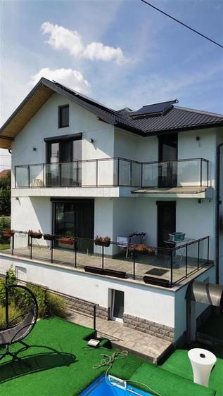 Casă individuală cu 5 camere cu Piscina în Lunca Cetățuii