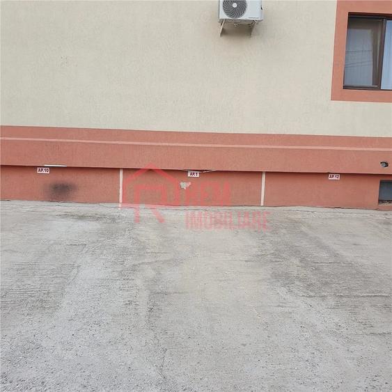 Apartament cu 3 camere decomandat în Fundeni