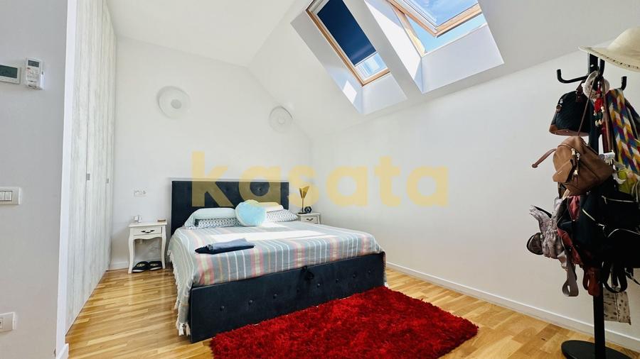 Duplex cu 5 camere cu Canalizare în Central