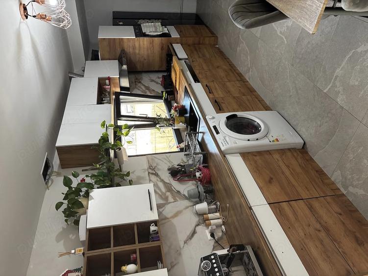 Casă cu 5 camere cu Teren 336 Mp în Central