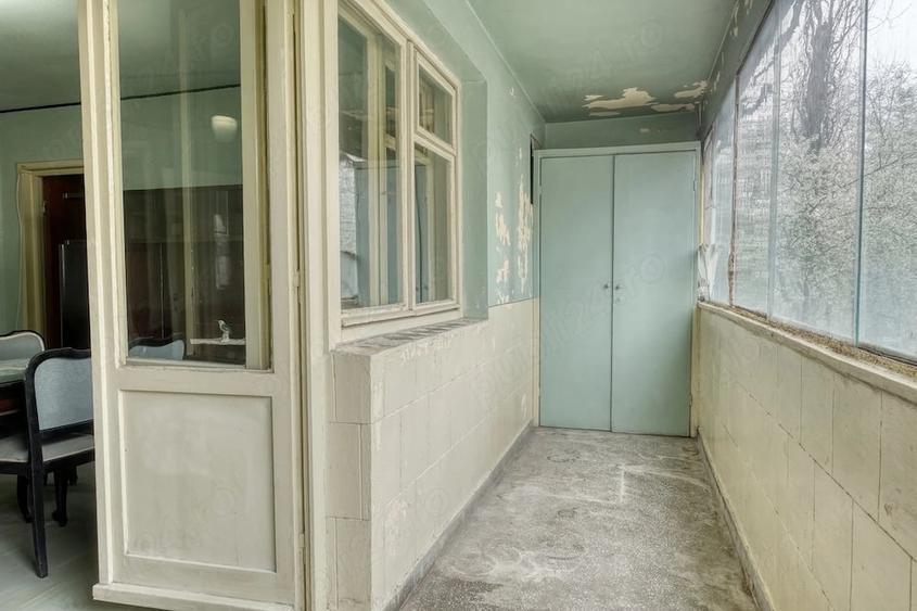 Apartament cu 3 camere semidecomandat în Gorjului
