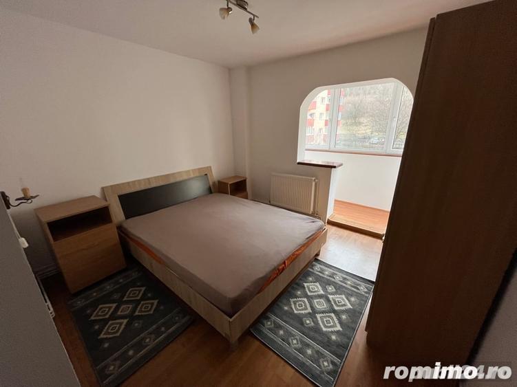 Apartament cu 3 camere decomandat în Complex Studențesc