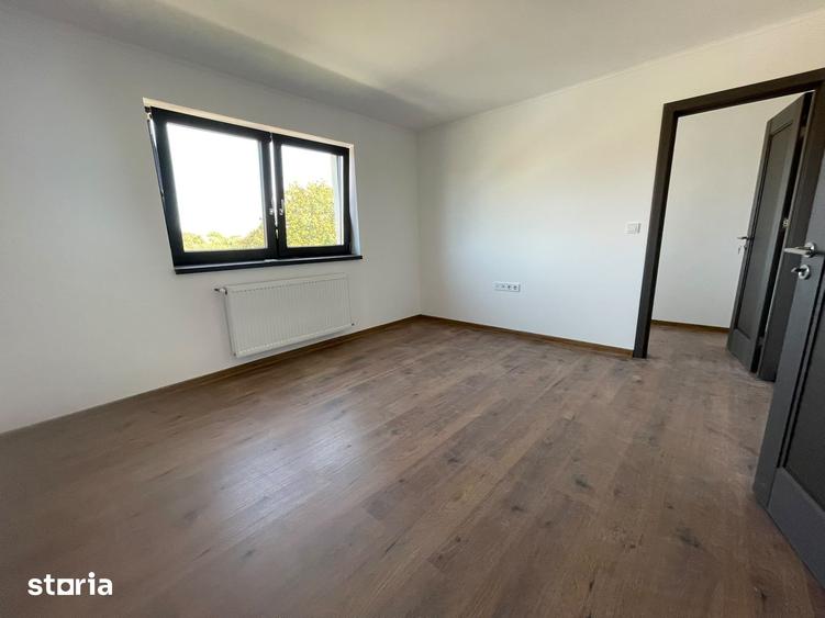 Casă cu 4 camere cu Teren 400 Mp în Central