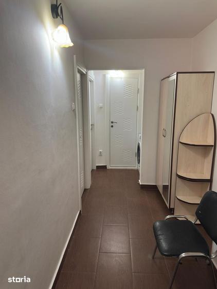 Apartament cu 3 camere decomandat în Titan