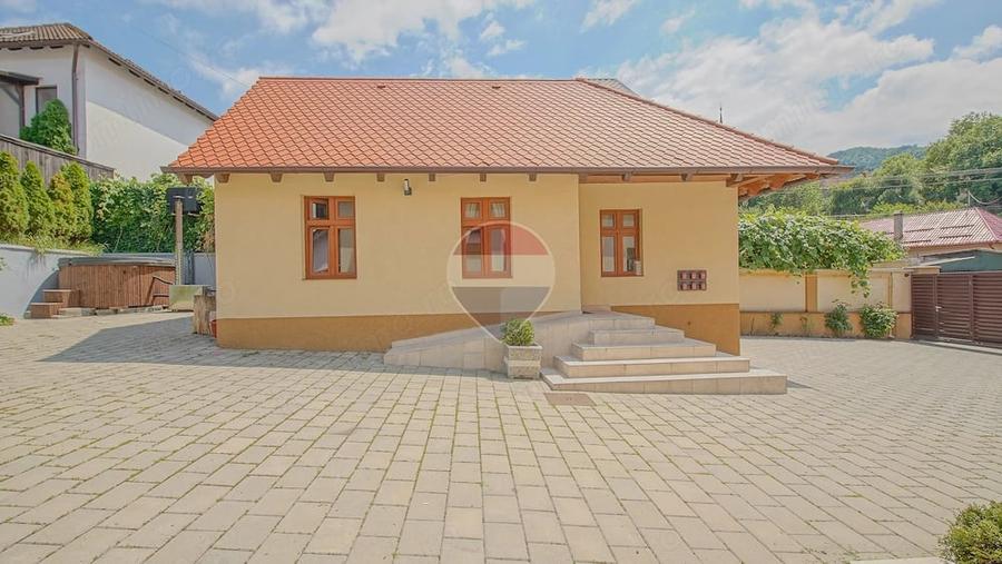 Casă cu 4 camere cu Teren 630 Mp în Baciu