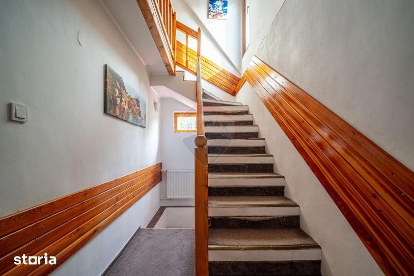 Apartament cu 4 camere decomandat în Valea Alba