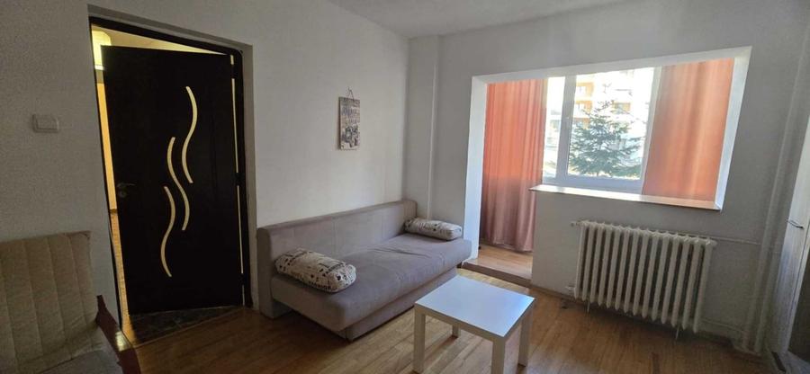 Apartament cu 2 camere decomandat în Moșilor