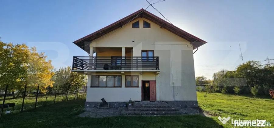 Casă cu 5 camere cu Teren 1300 Mp în Valea