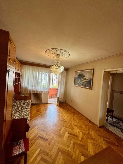 Apartament cu 3 camere în Central