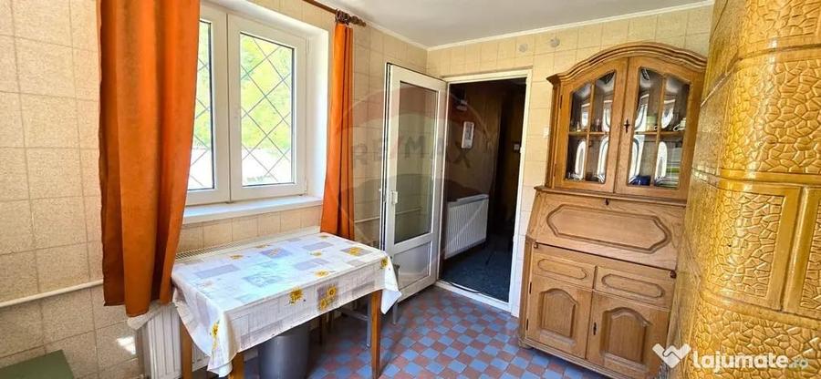 Casa / Vila Moeciu de Sus, 6 camere, sub pretul pietei - 2